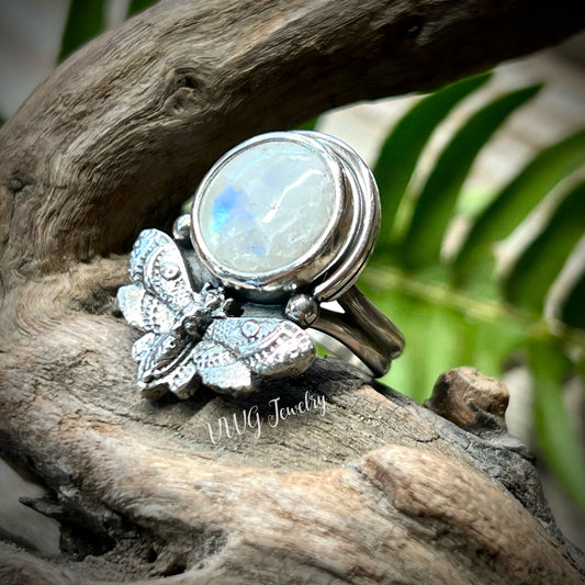 Hawks Moth Moonstone .925 Ring 7.5