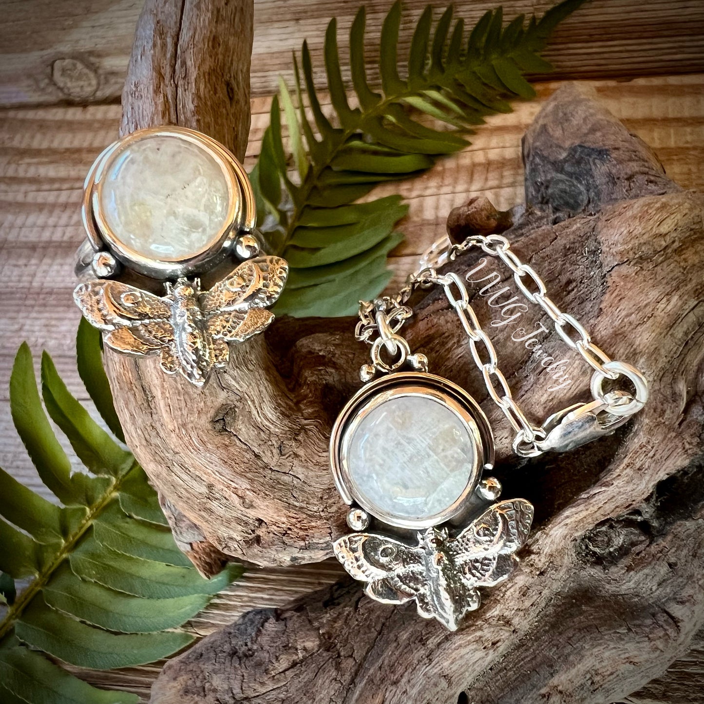 Hawks Moth Moonstone .925 Ring 7.5
