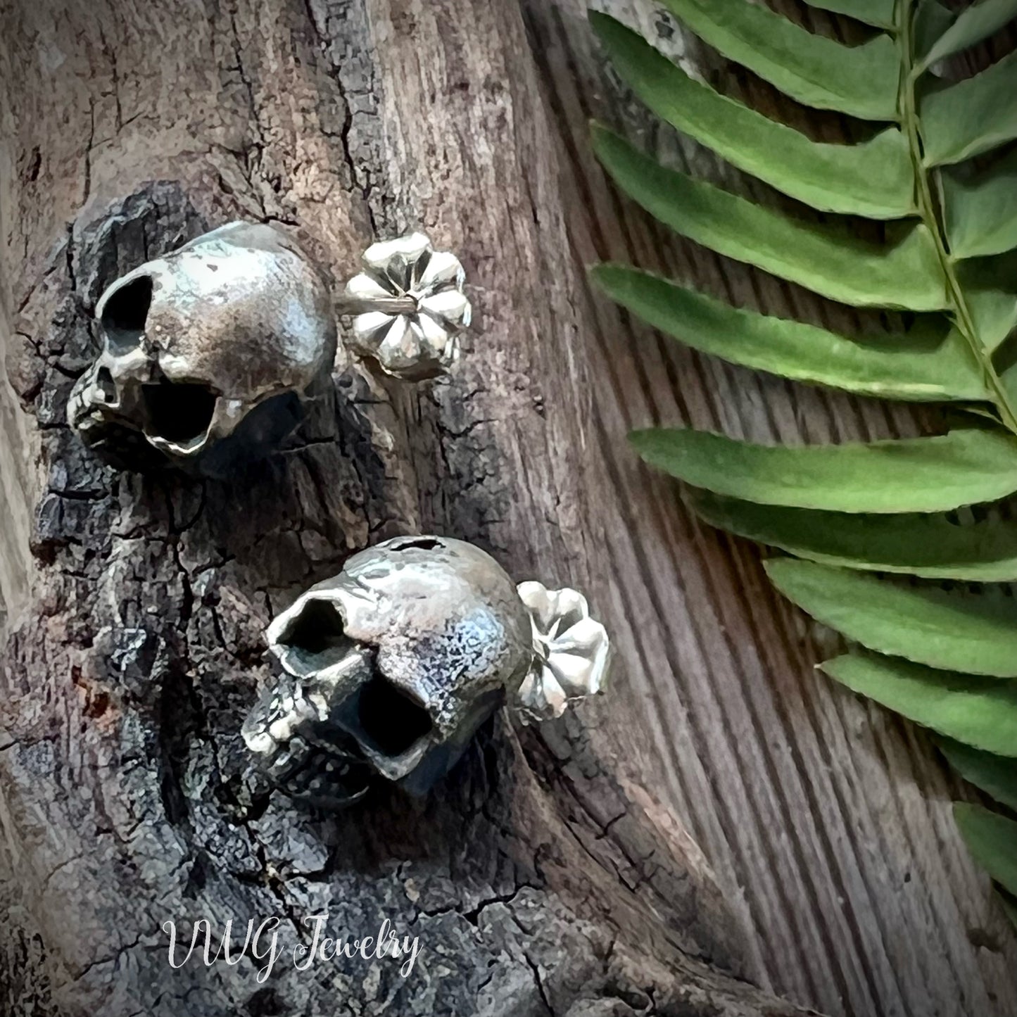 Skull Stud Earrings .925