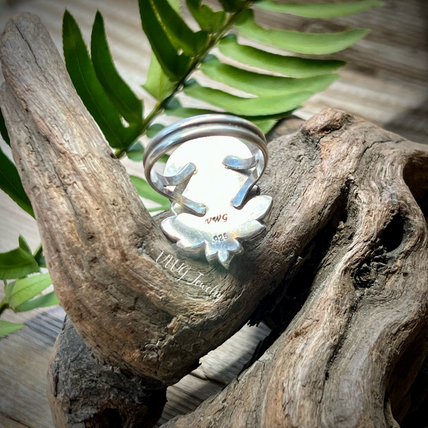 Hawks Moth Moonstone .925 Ring 7.5