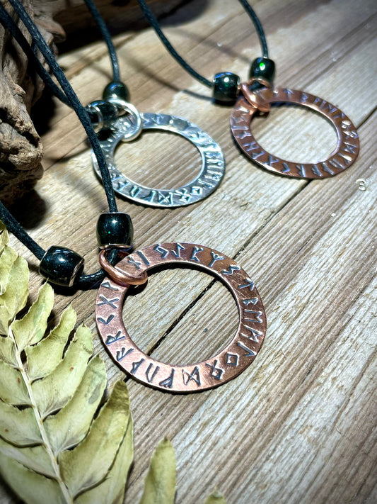 Rune Ring w Mood Beads Pendants
