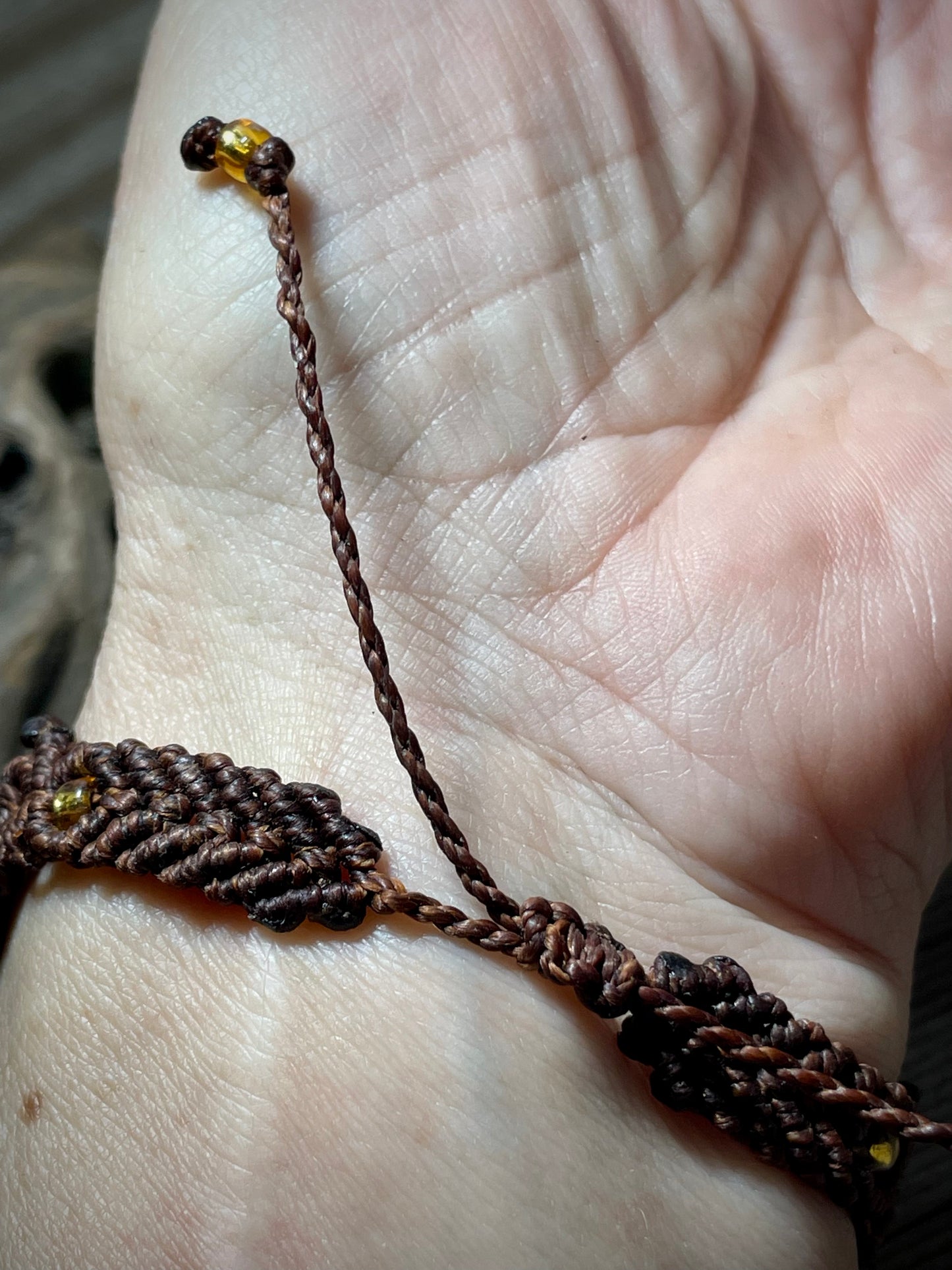 Amber Brown & Gold Macrame Bracelet Round