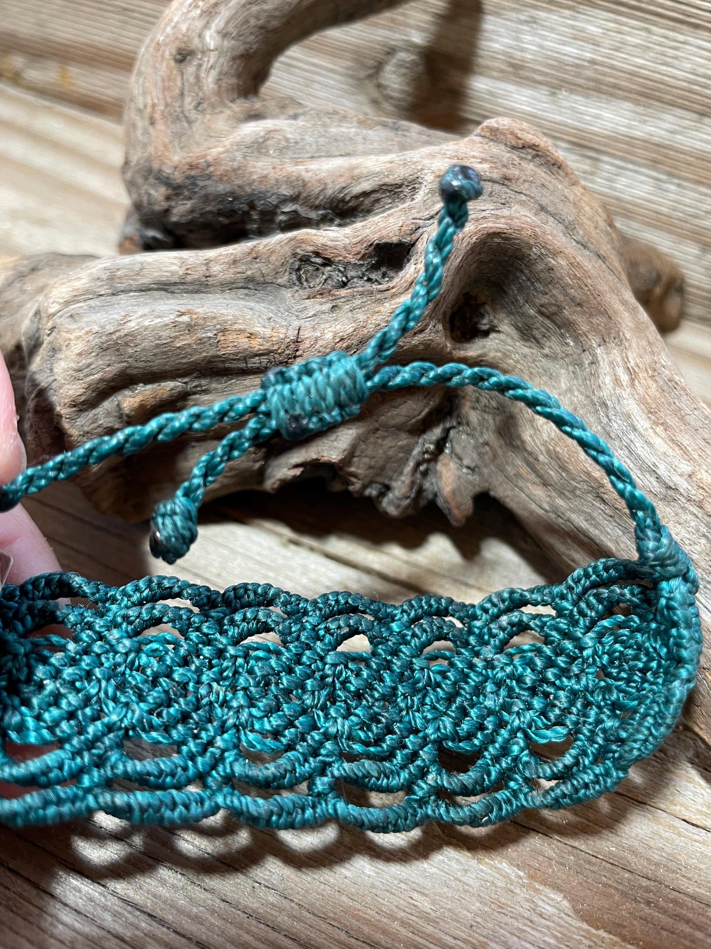 Macrame Corazón Heart Bracelet Handmade Adjustable