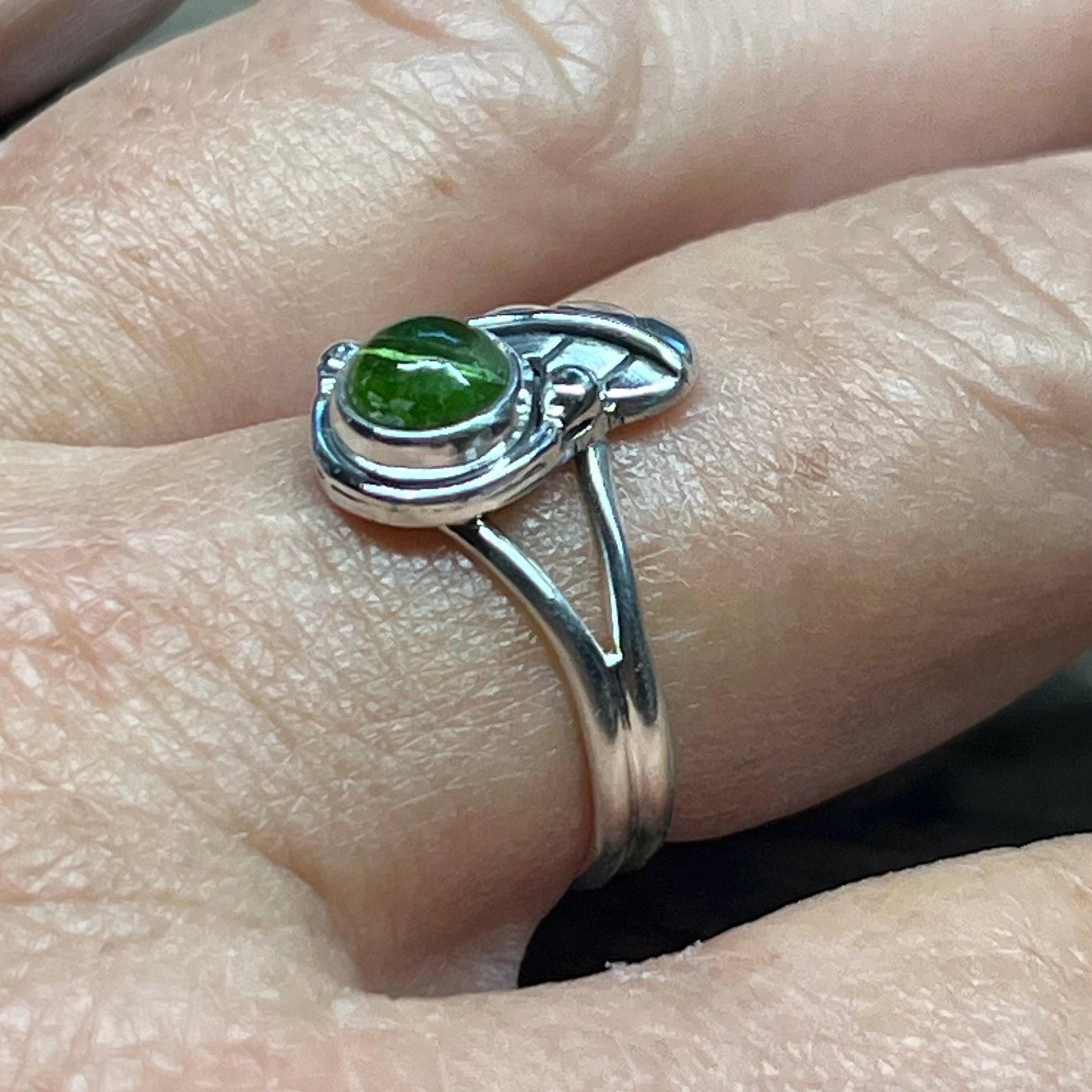 Peridot Leaf Sterling Silver Ring Size 7.5 Handmade 925 Silver Ring Natural Peridot August Birthstone Ring Artisan Nature Jewelry