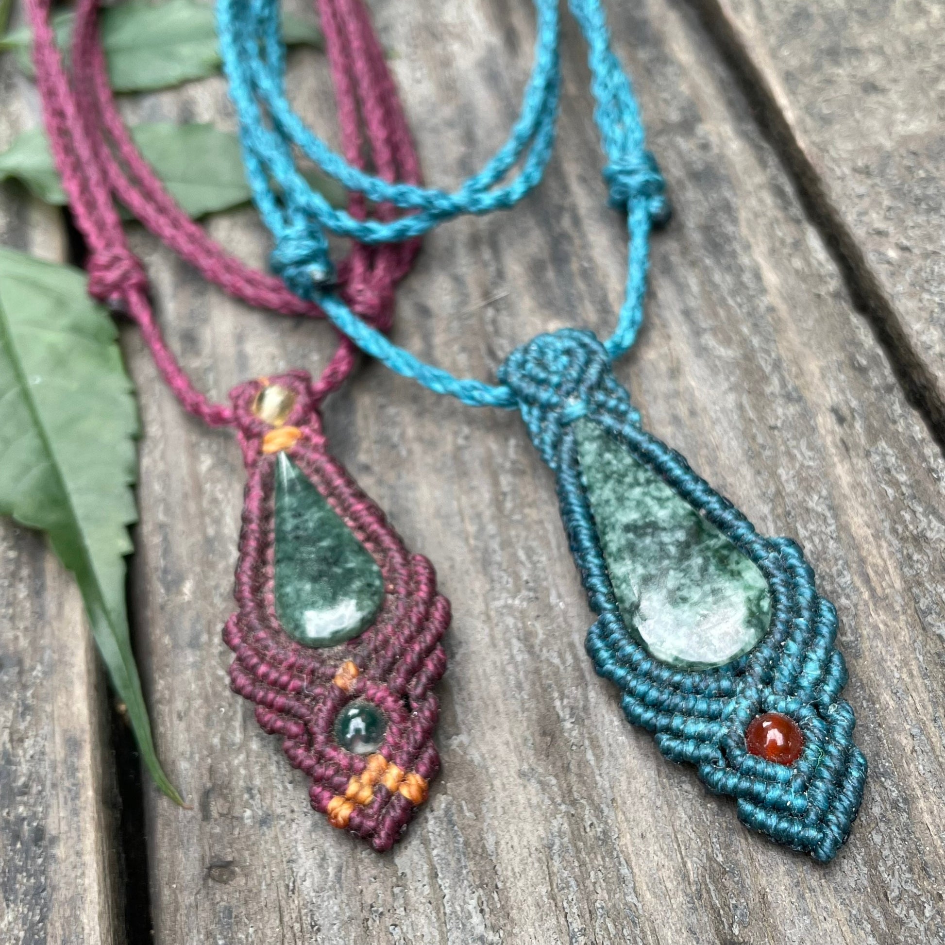 Jade Maroon & Green Macrame Necklace Pendant