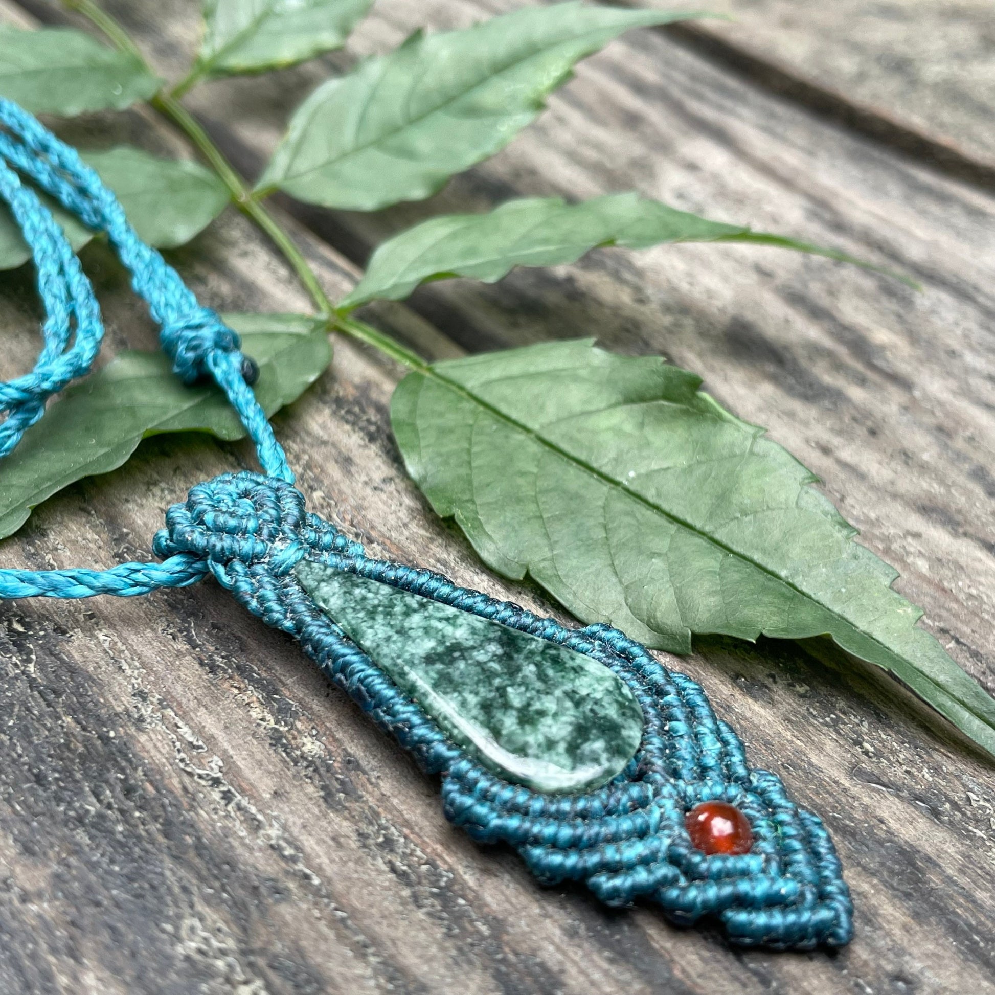 Jade Maroon & Green Macrame Necklace Pendant