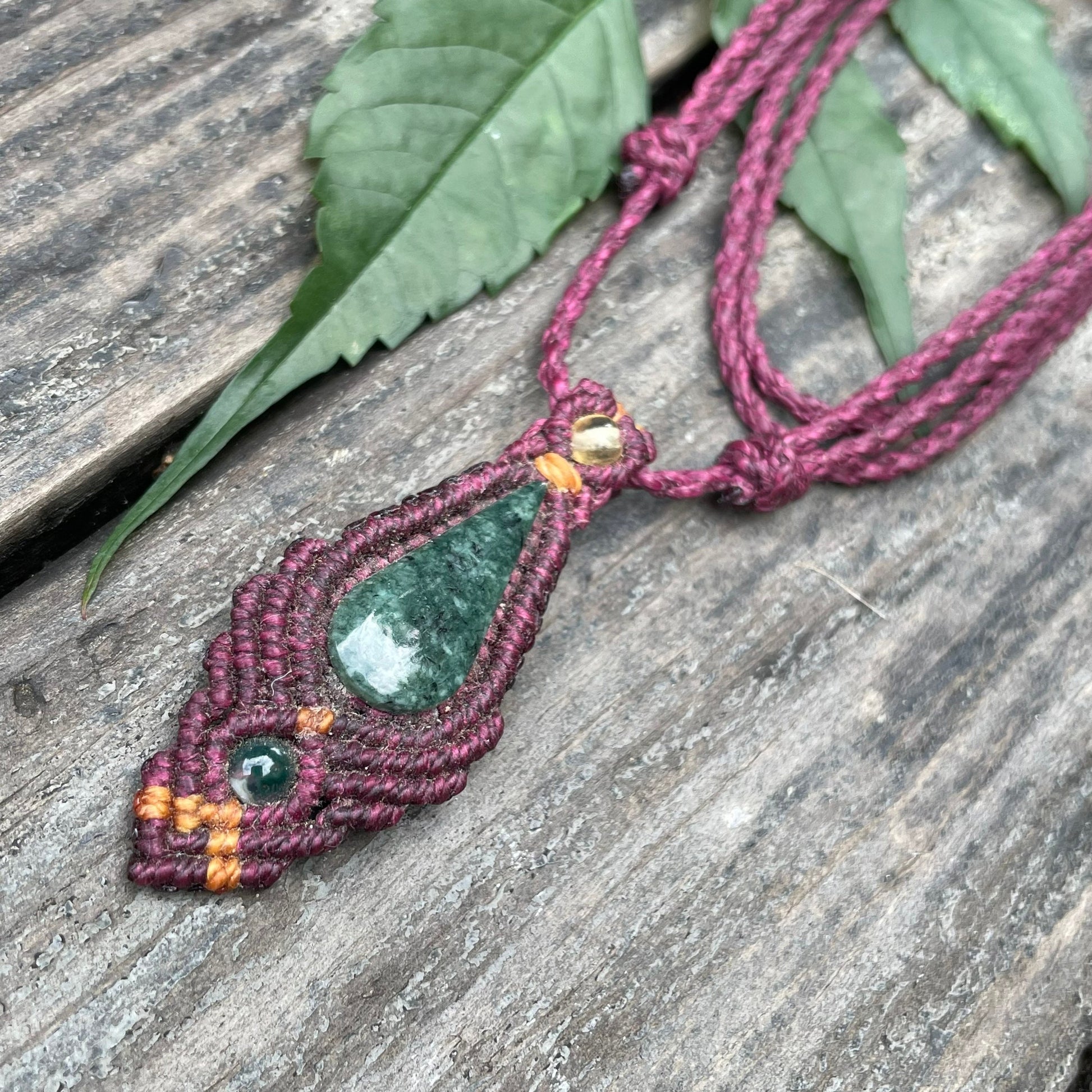 Jade Maroon & Green Macrame Necklace Pendant